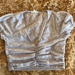 Cropped puff sleeves lace top